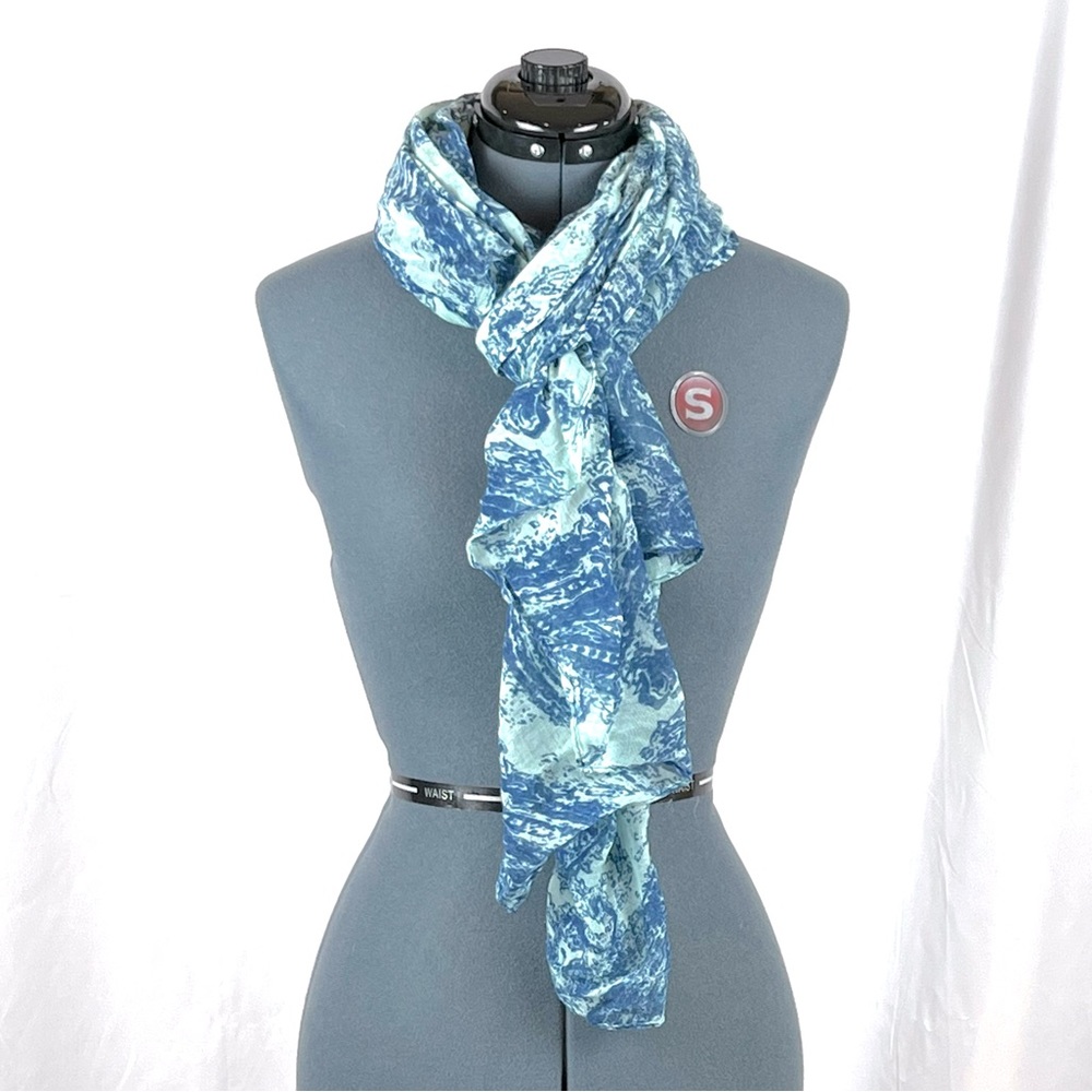 Blue/green paisley rectangular scarf 522